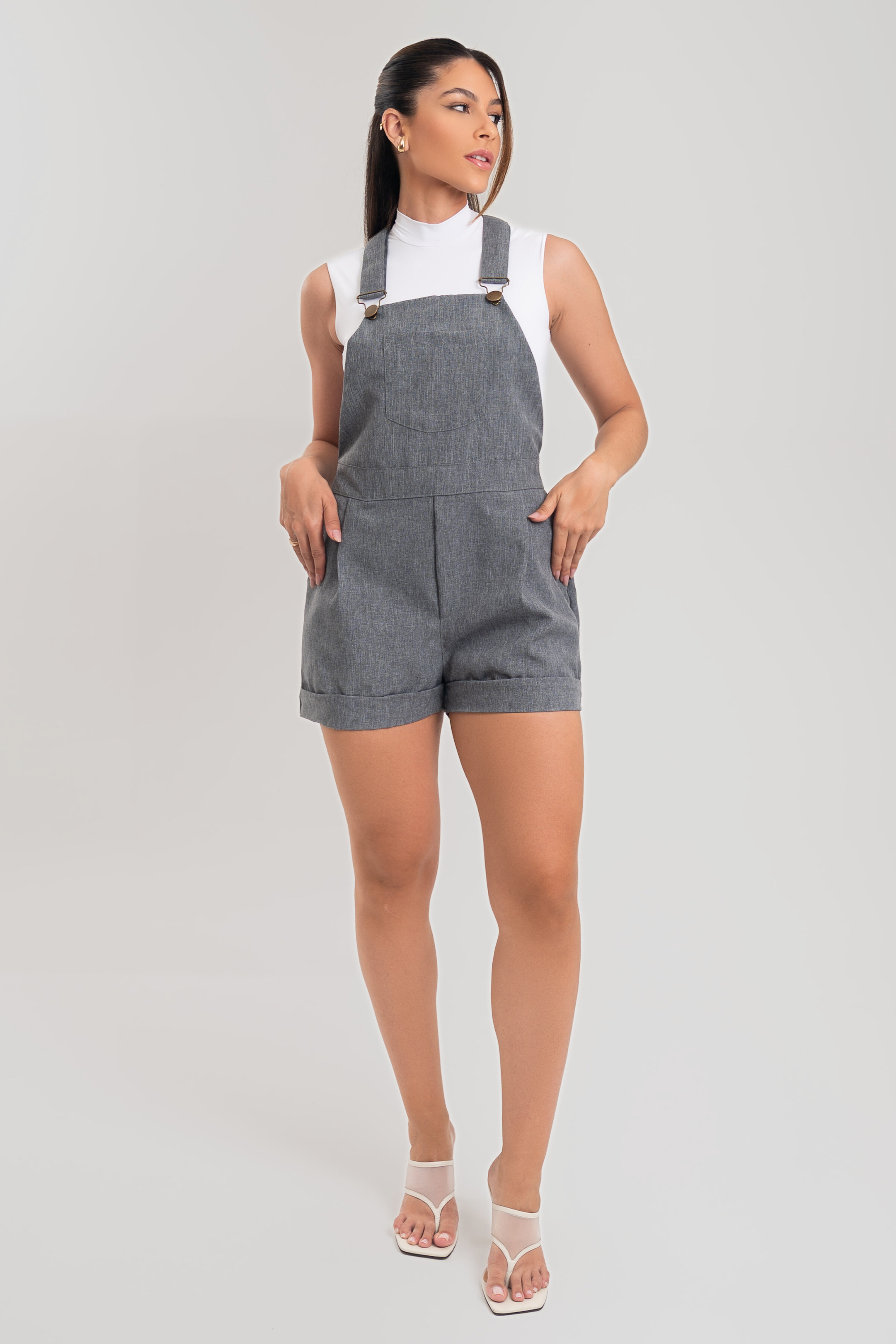 Jardineira Alfaiataria Curta