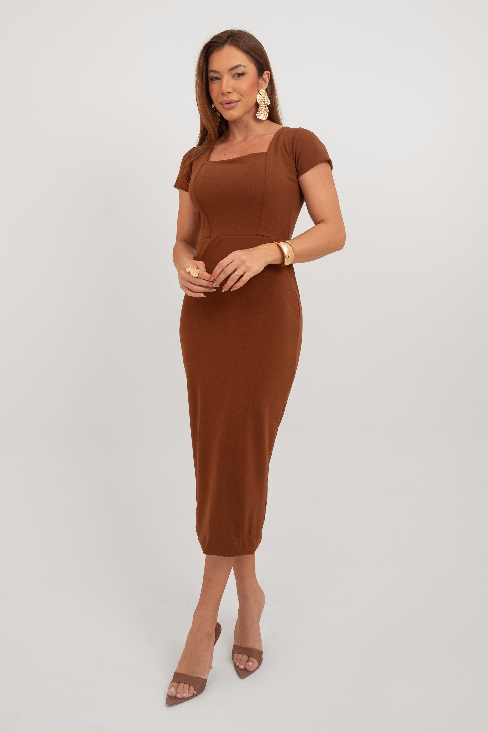 Vestido Midi Tubinho Decote Quadrado