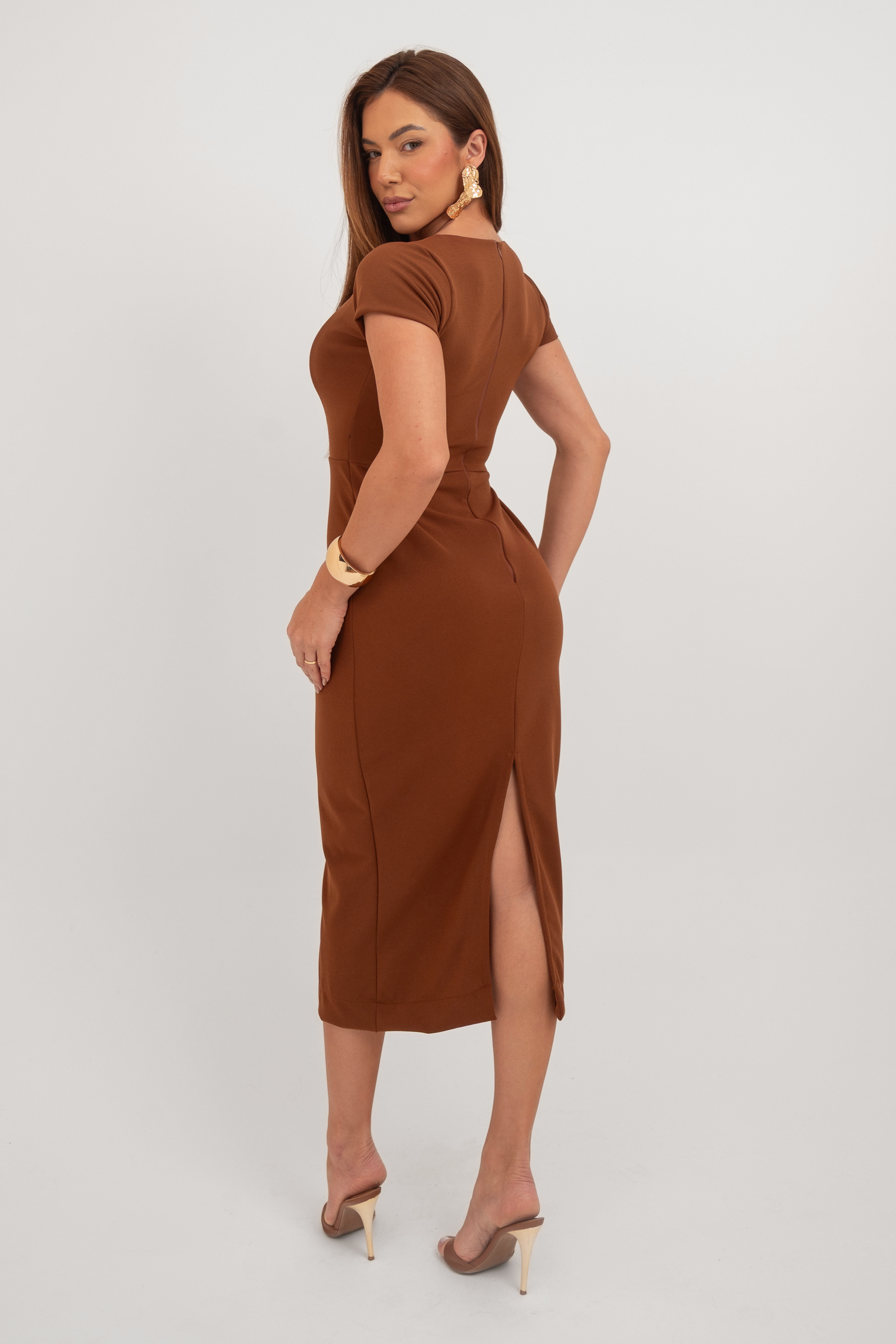 Vestido Midi Tubinho Decote Quadrado