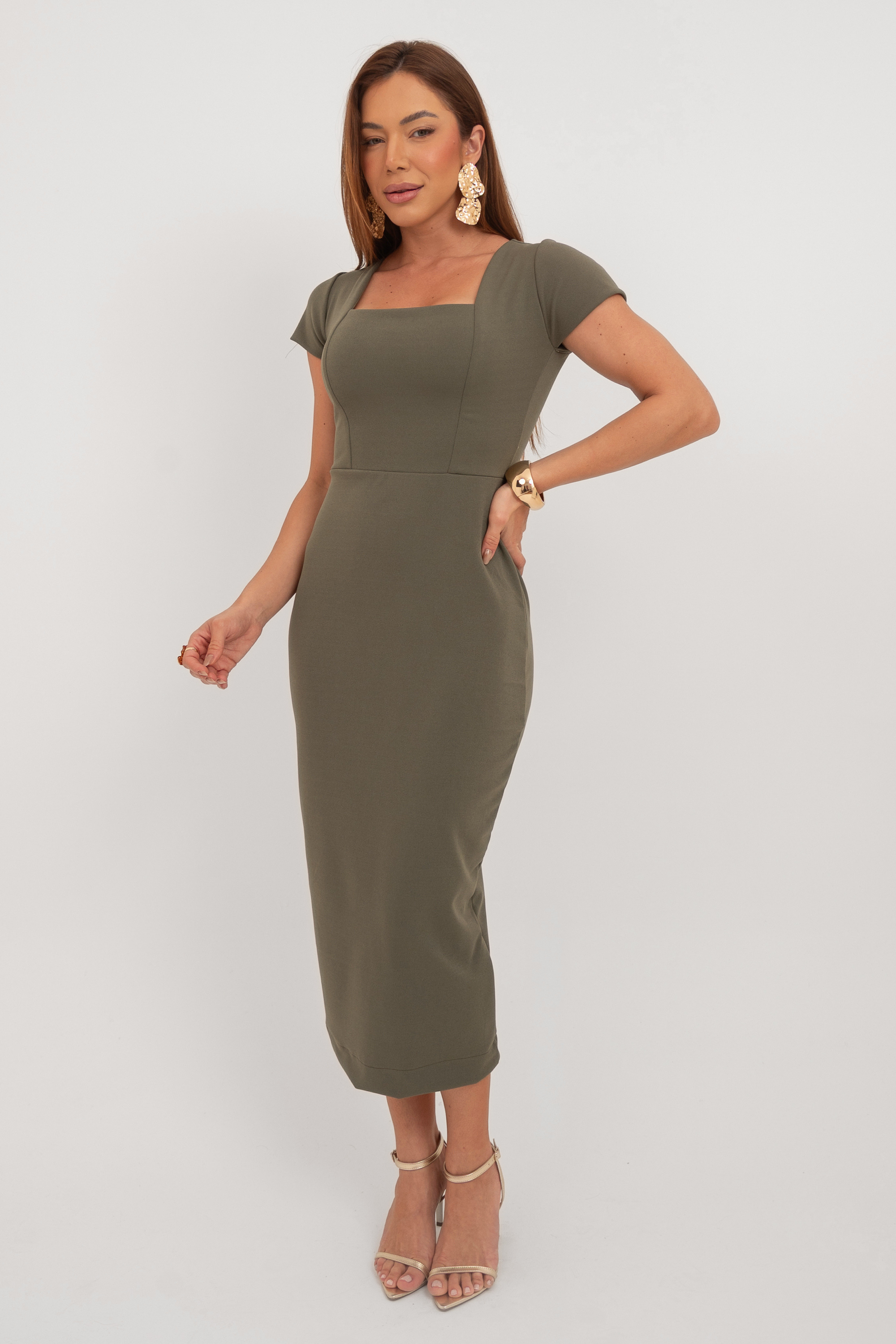 Vestido Midi Tubinho Decote Quadrado