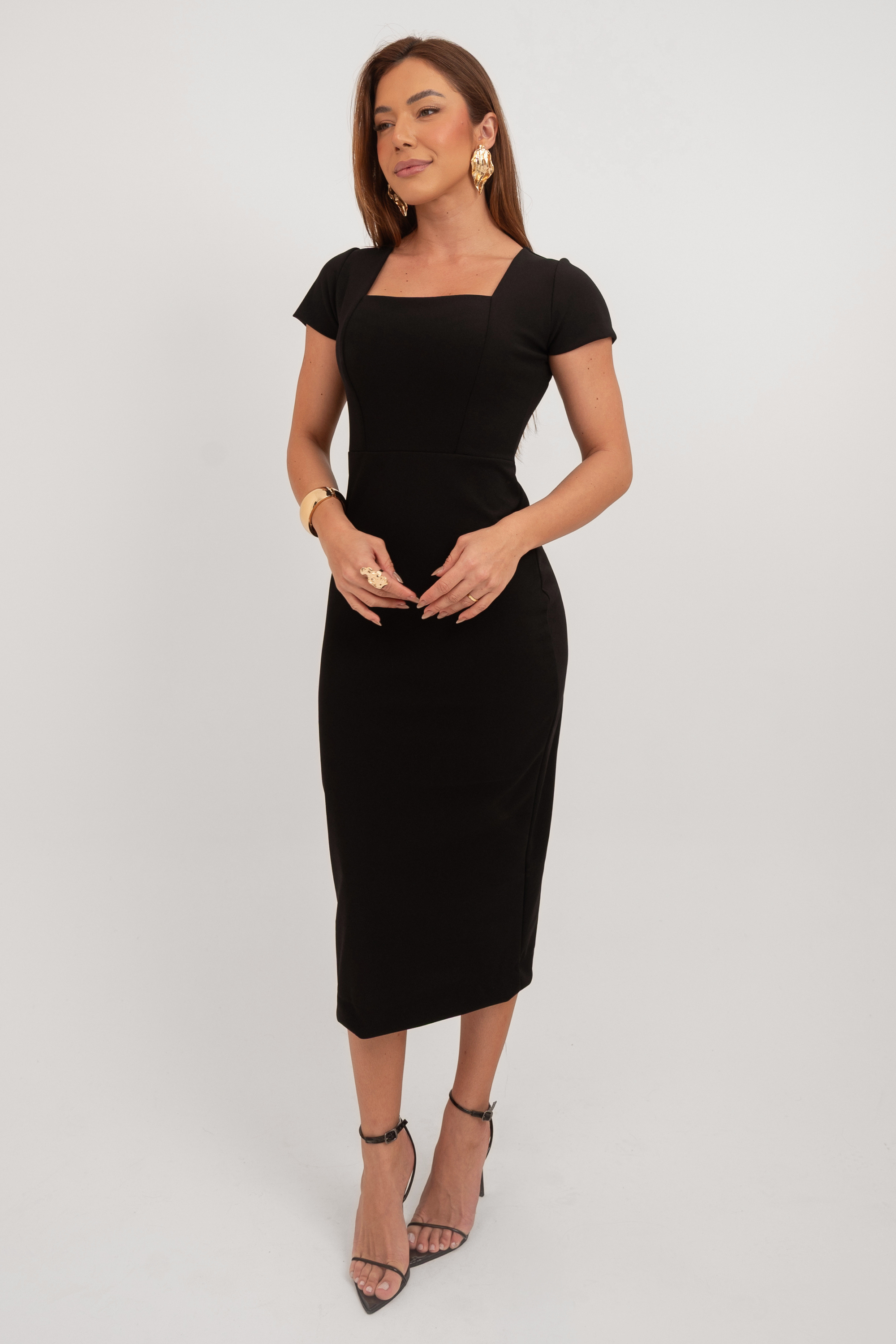 Vestido Midi Tubinho Decote Quadrado