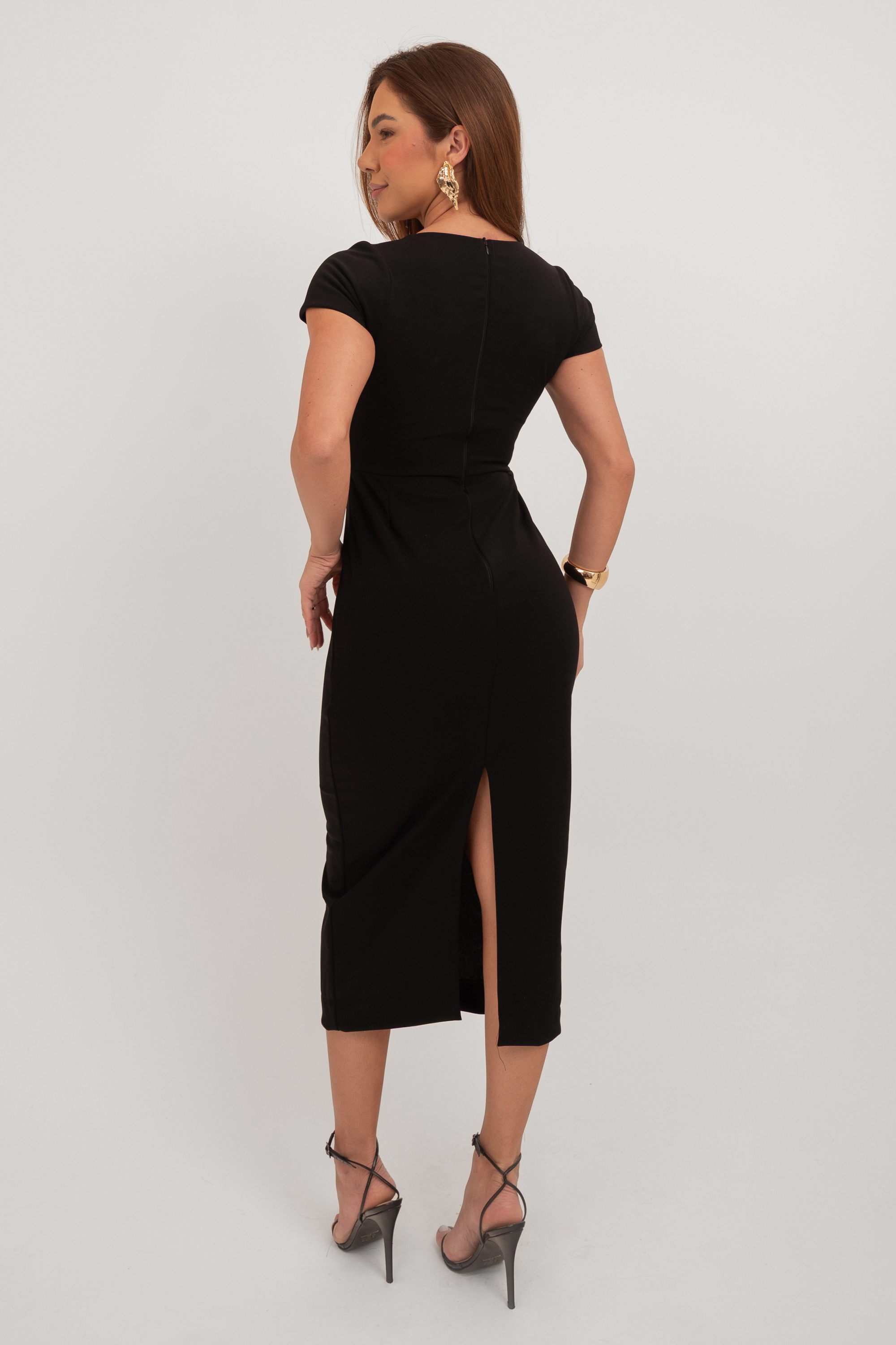 Vestido Midi Tubinho Decote Quadrado