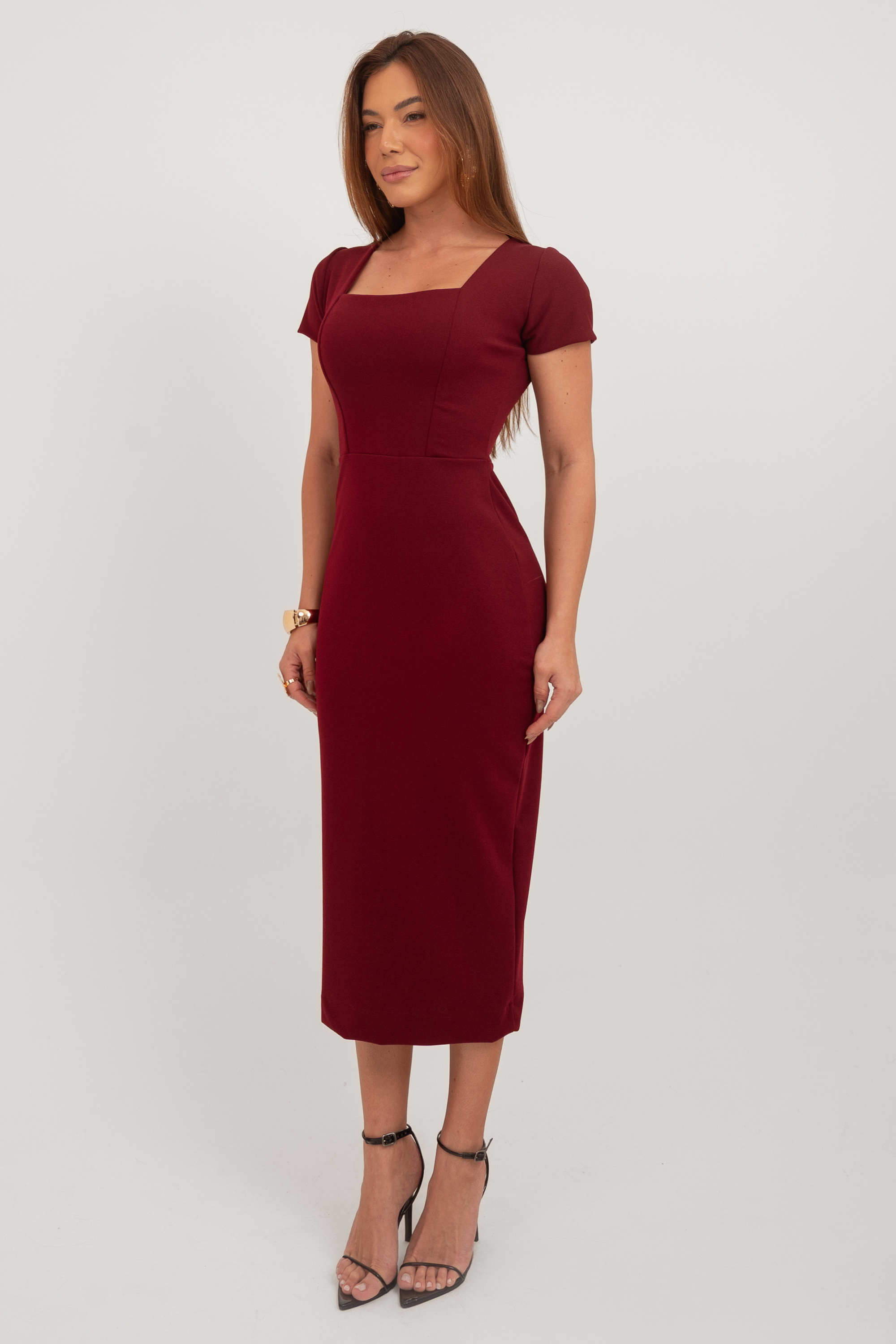Vestido Midi Tubinho Decote Quadrado