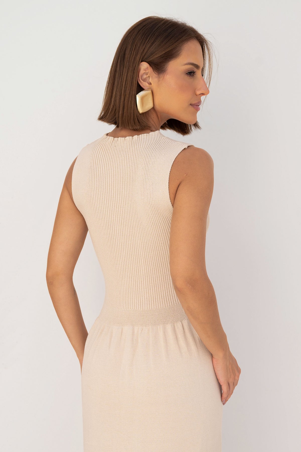 Vestido Midi Cavado Tricot